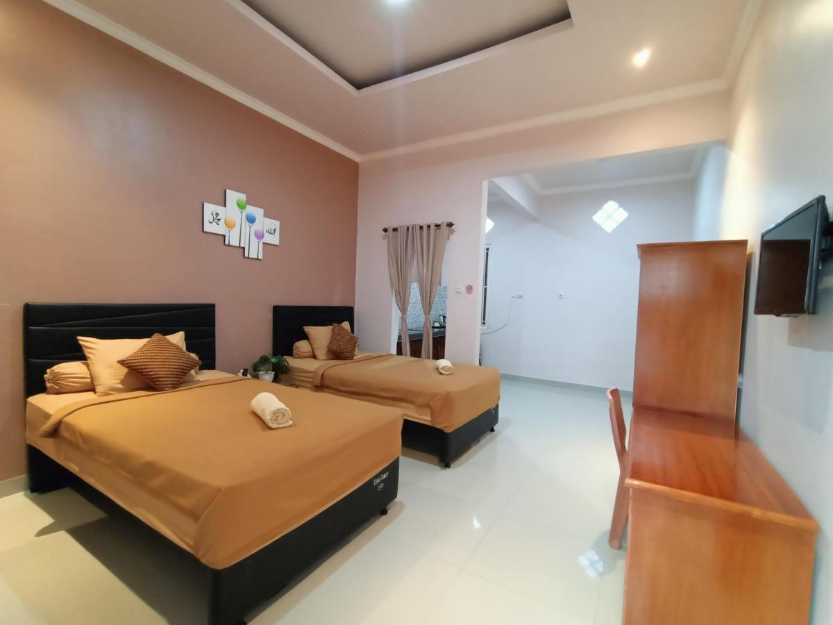 Bis Homestay Sumbawa Esterno foto