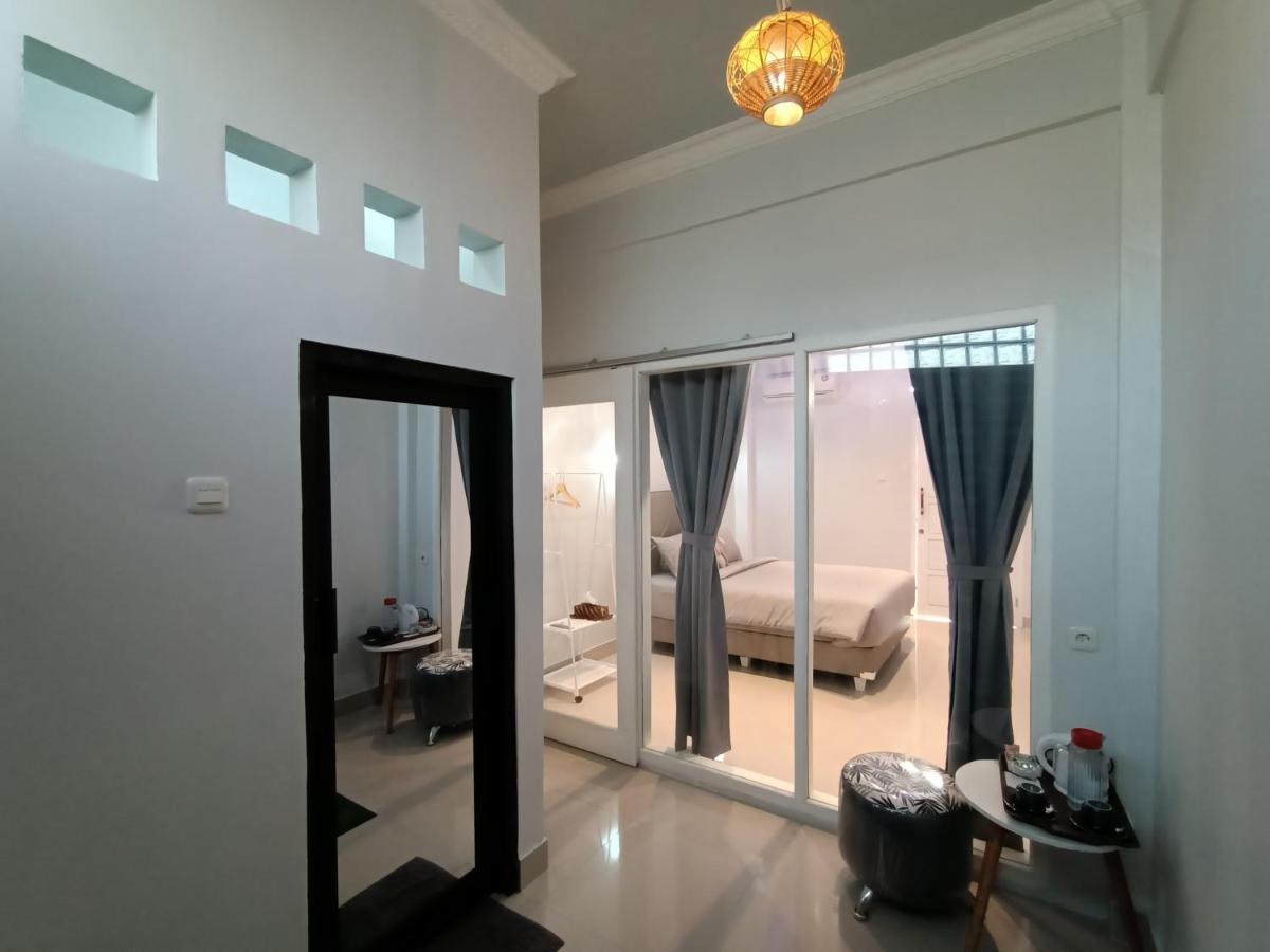 Bis Homestay Sumbawa Esterno foto